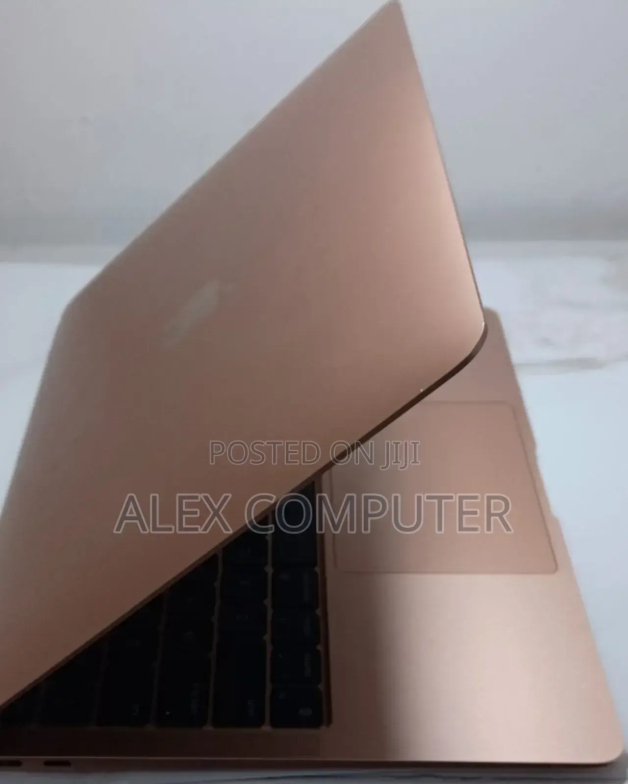 New Laptop Apple MacBook Air 2020 M1 8GB Apple M1 SSD 256GB