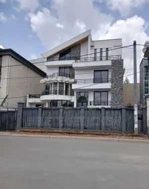 8bdrm House in Semit Fyelbet, G+3, Bole for sale
