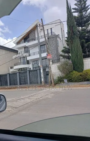 8bdrm House in Semit Fyelbet, G+3, Bole for sale