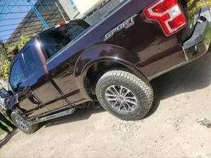 Ford F-150 Lariat 4x4 SuperCab Styleside 6.5 ft. box 145 in. WB 2020