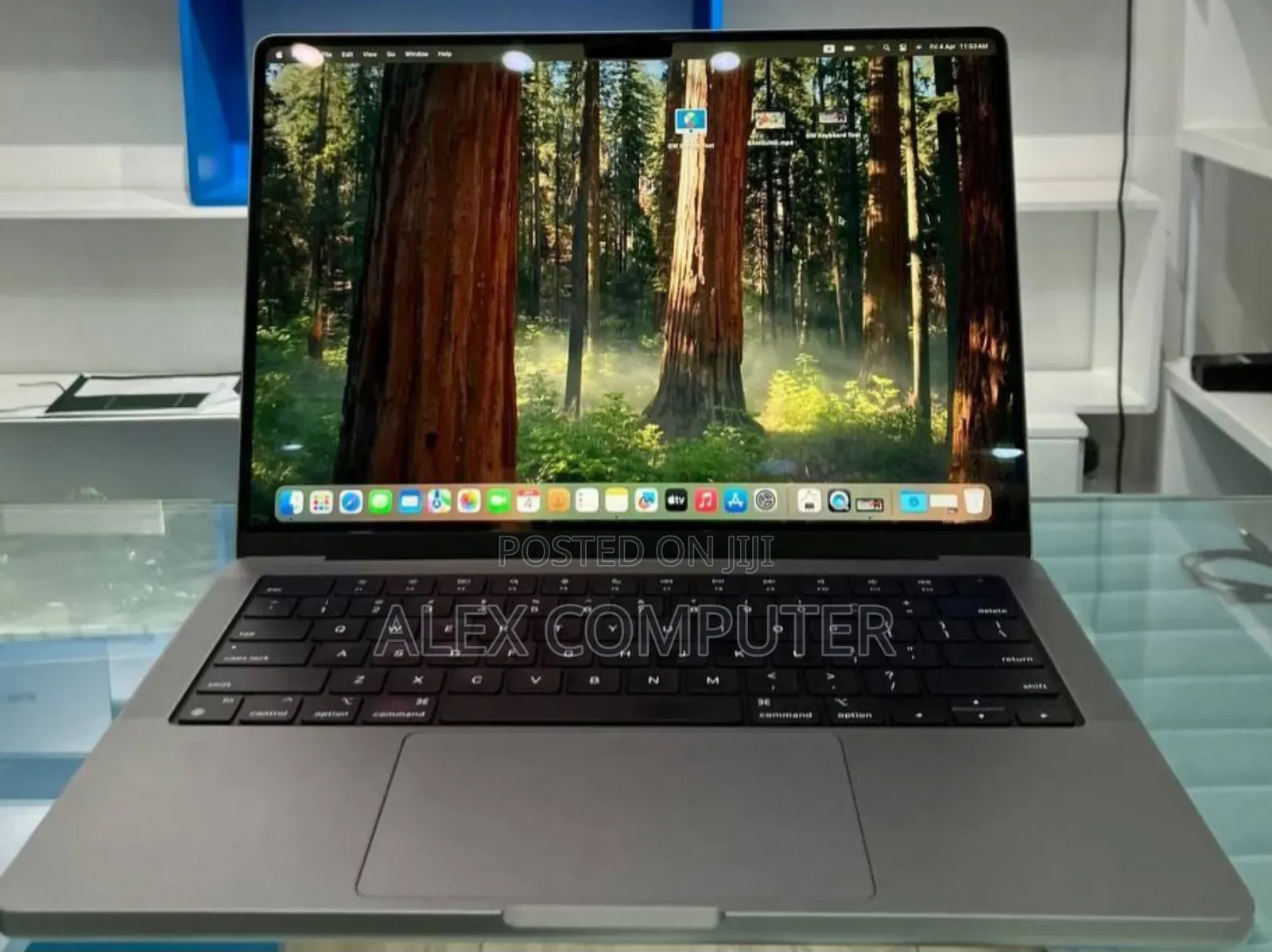New Laptop Apple MacBook Pro M1 16GB Apple M1 Pro SSD 1T