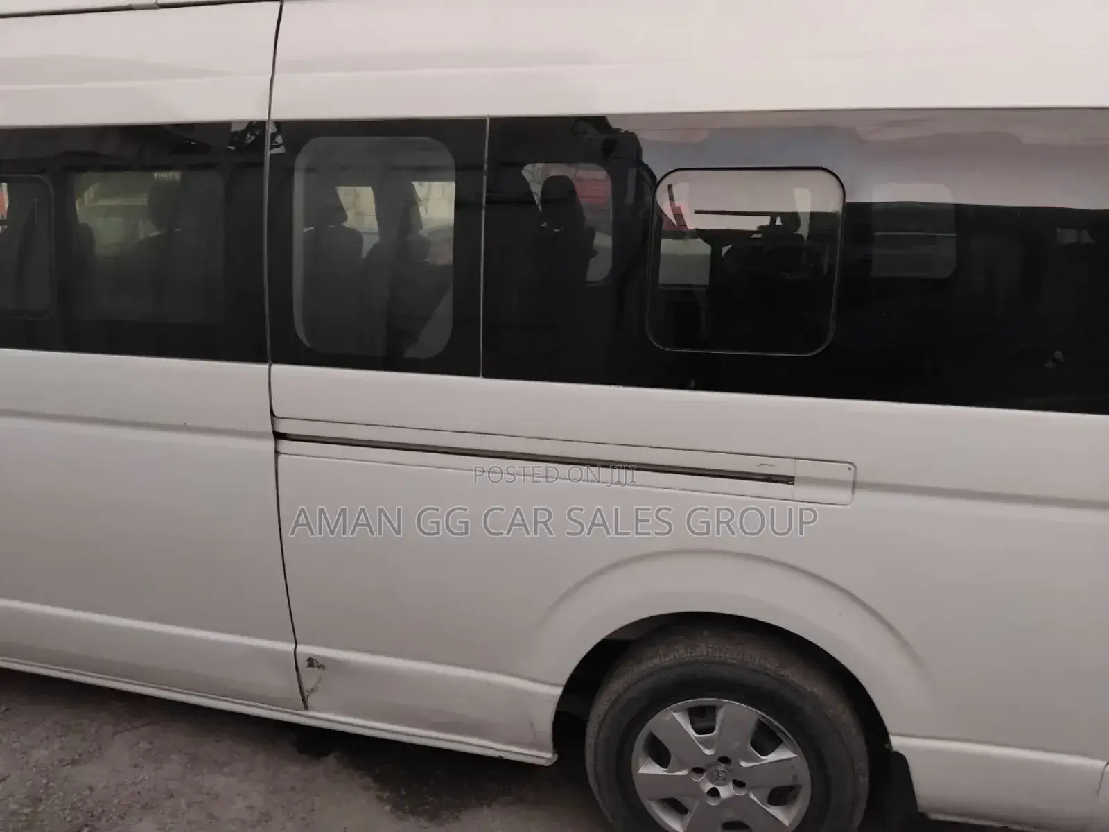 Toyota HiAce 2015 White