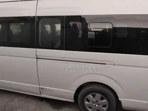 Toyota HiAce 2015 White