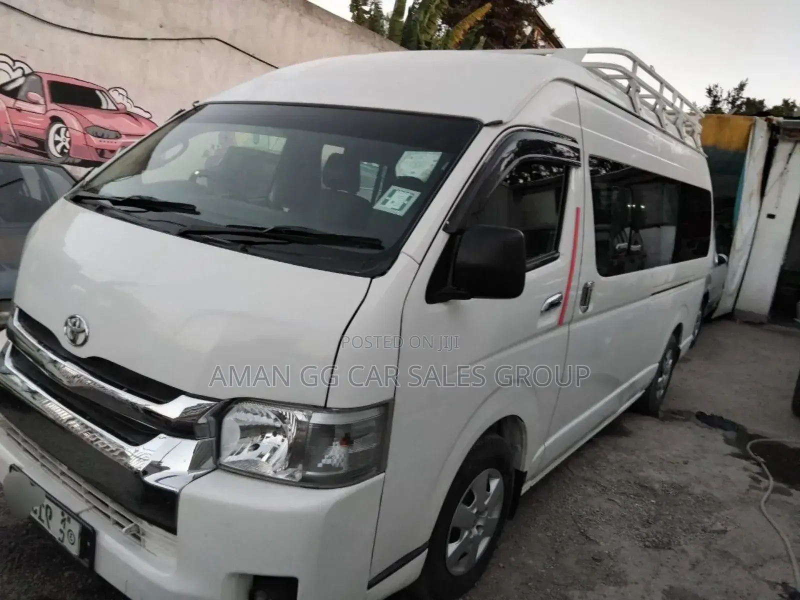 Toyota HiAce 2015 White