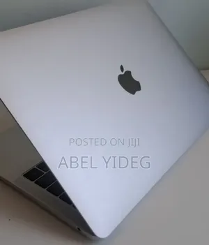 New Laptop Apple MacBook Pro 2017 8GB Intel Core I5 SSD 128GB