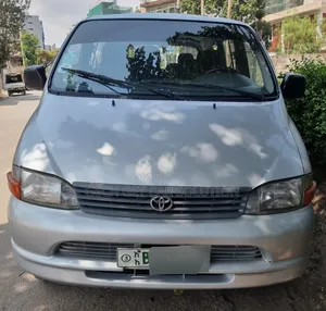 Toyota HiAce 2003 Silver
