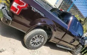 Ford F-150 Lariat 4x4 SuperCab Styleside 6.5 ft. box 145 in. WB 2020