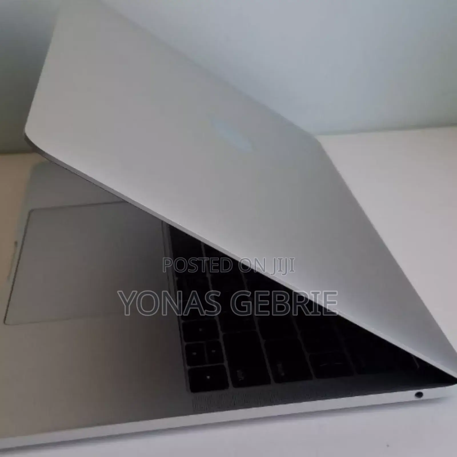 New Laptop Apple MacBook Pro 2017 8GB Intel Core I5 SSD 128GB