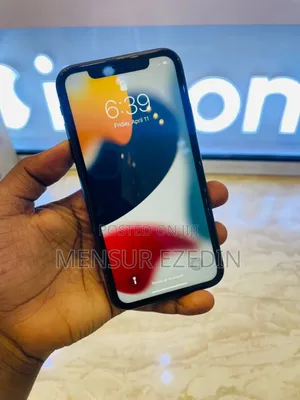Photo - New Apple iPhone 11 64 GB Black