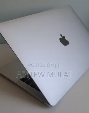 New Laptop Apple MacBook Pro 2017 8GB Intel Core I5 SSD 128GB