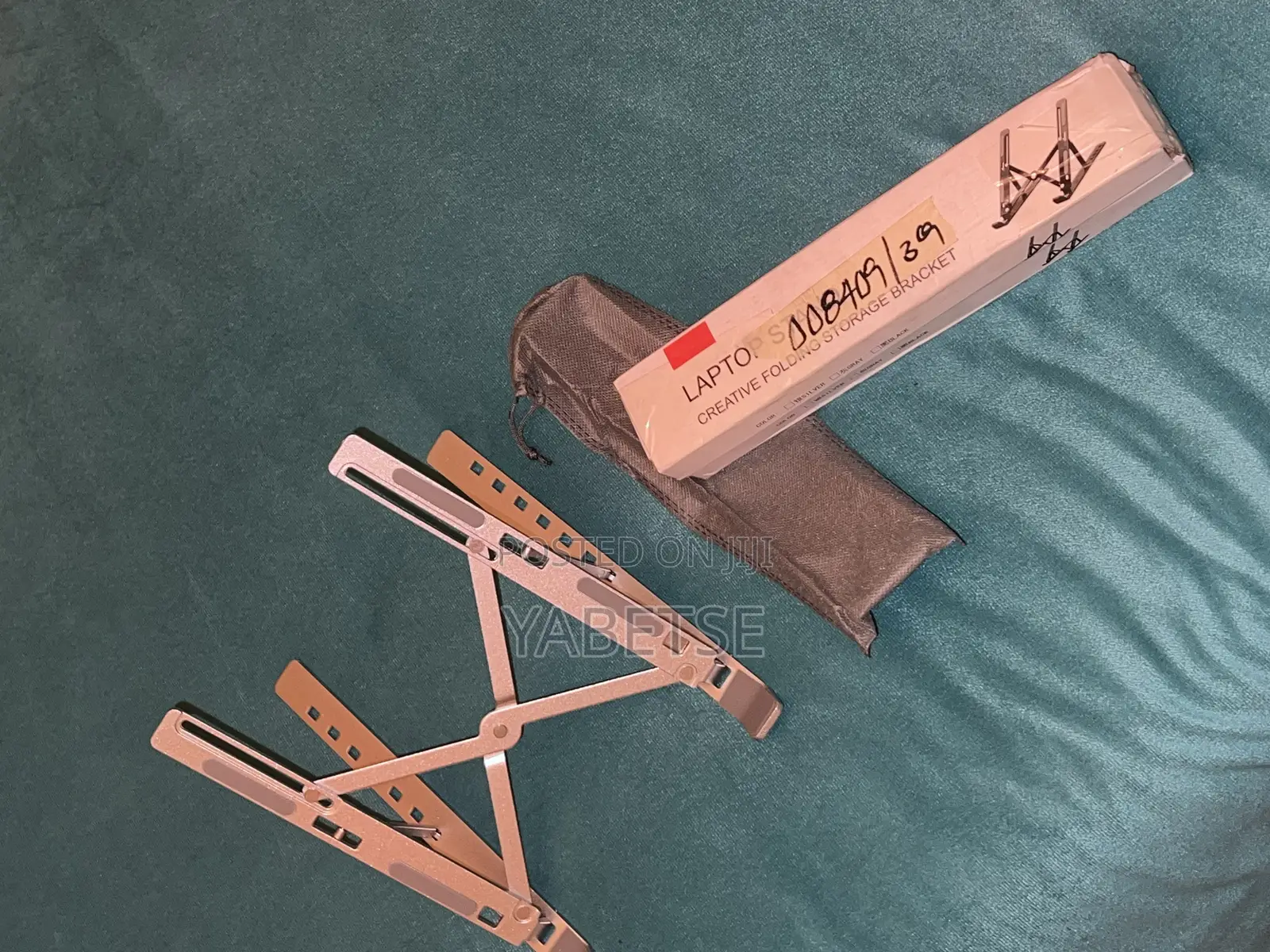 Laptop Holder on Table(Metal Material)