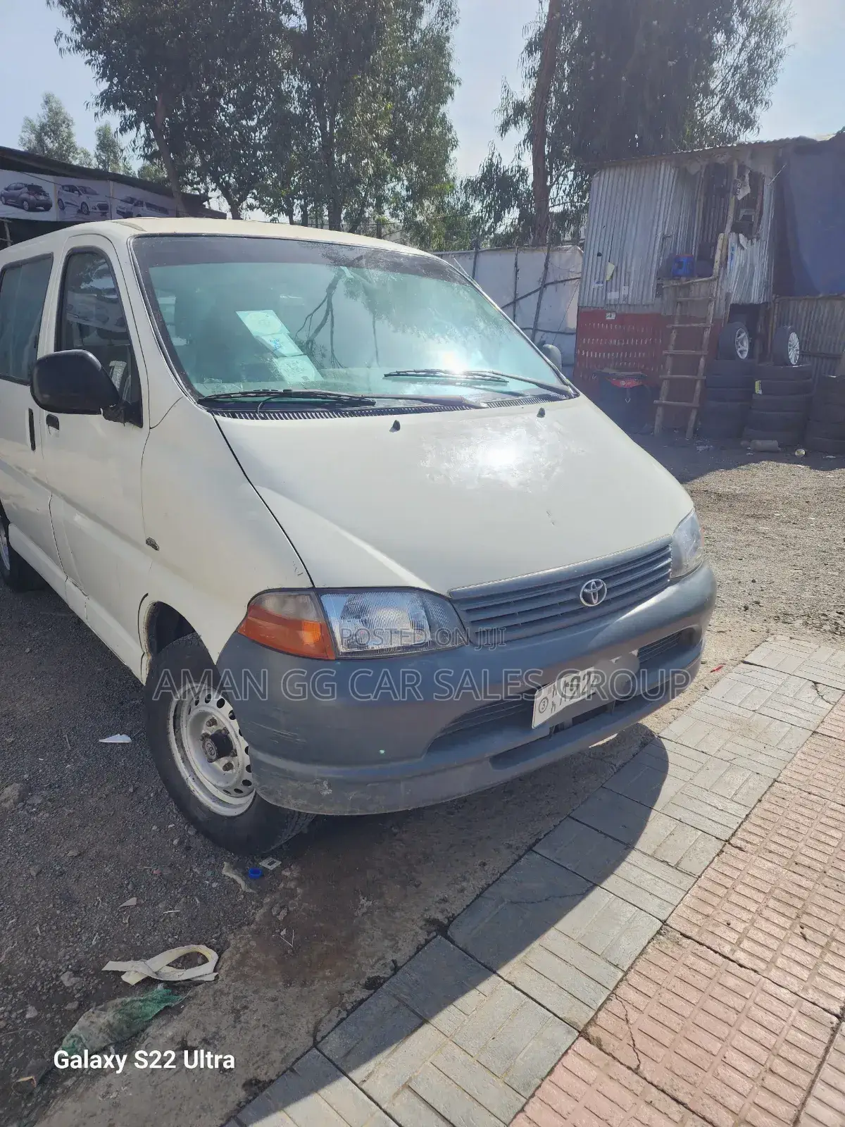 Toyota HiAce 2006 White