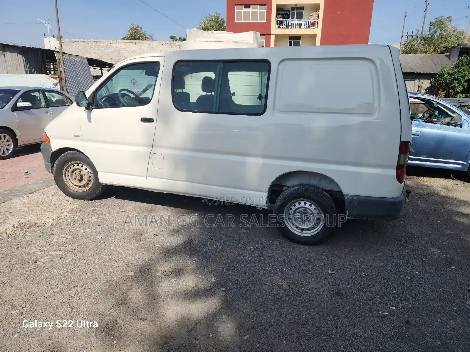 Toyota HiAce 2006 White