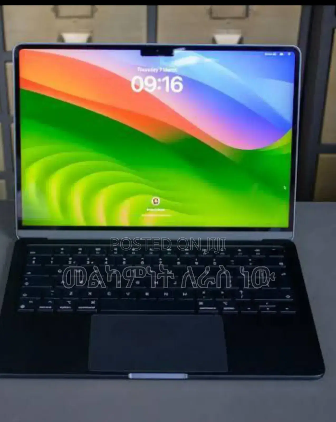 New Laptop Apple MacBook Air 2024 M3 13-Inch 8GB Apple M3 SSD 256GB