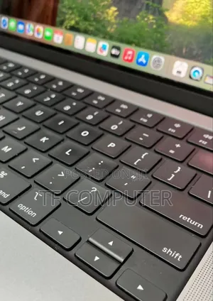 New Laptop Apple MacBook Pro 2021 M1 16GB Apple M1 Pro SSD 1T