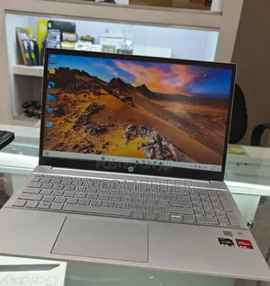 New Laptop HP Pavilion 15 8GB AMD Ryzen 5 SSD 512GB