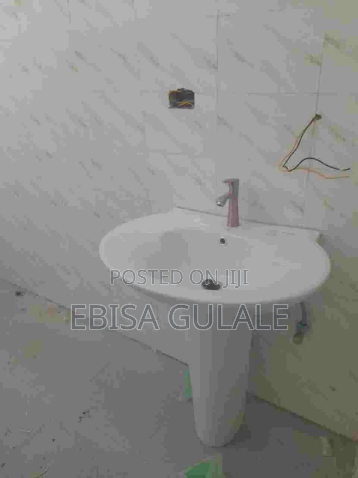 Furnished 4bdrm Apartment in Yeka for sale