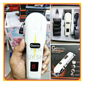 Photo - **Self-Haircut Machine With Multiple Guards**