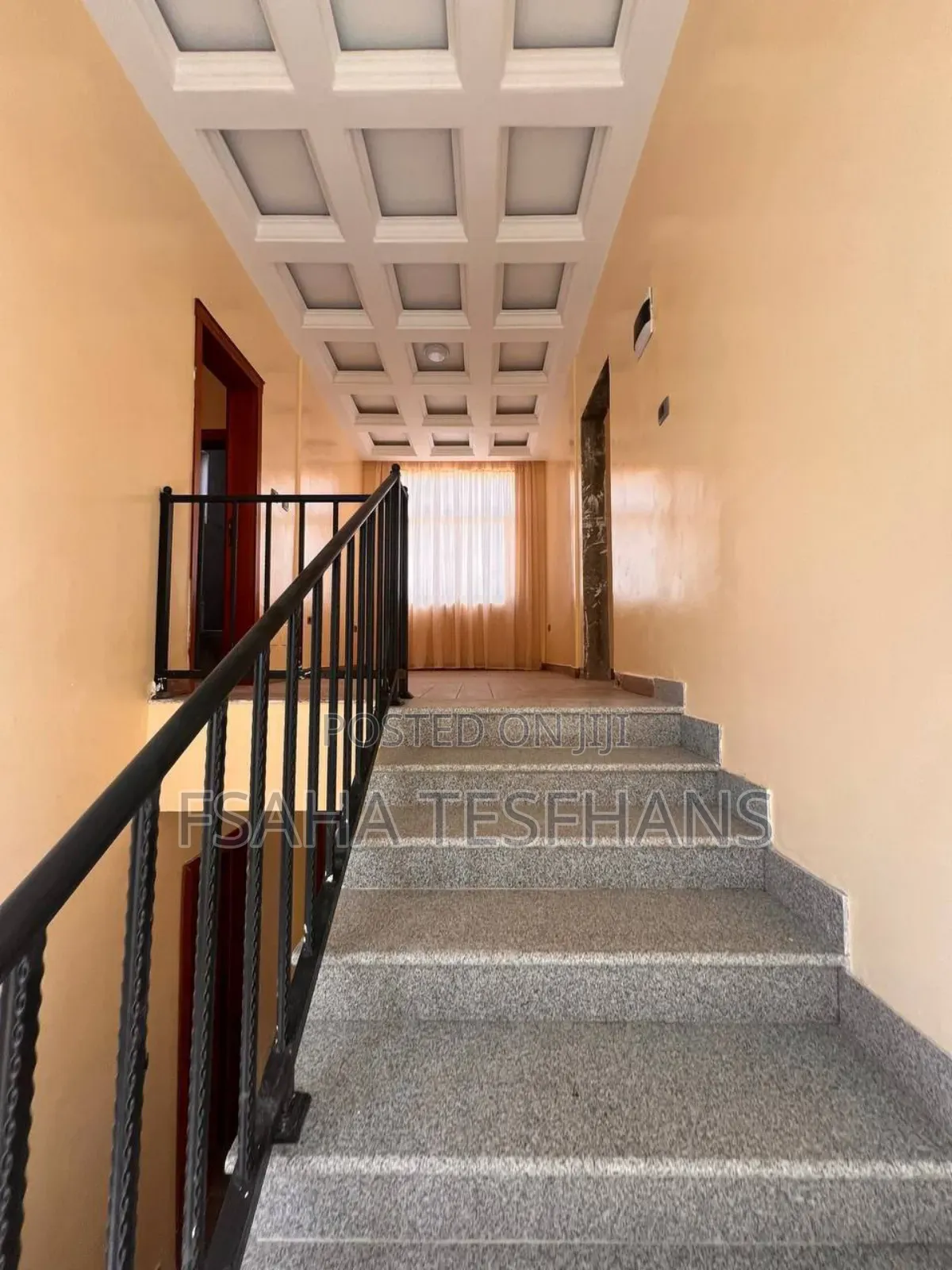 5bdrm House in House, Yeka for rent