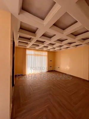 5bdrm House in House, Yeka for rent