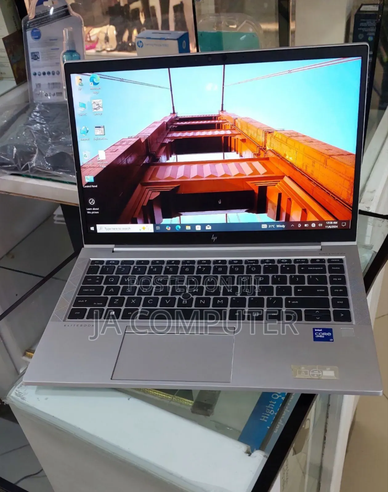 New Laptop HP EliteBook 840 G8 16GB Intel Core I7 SSD 512GB