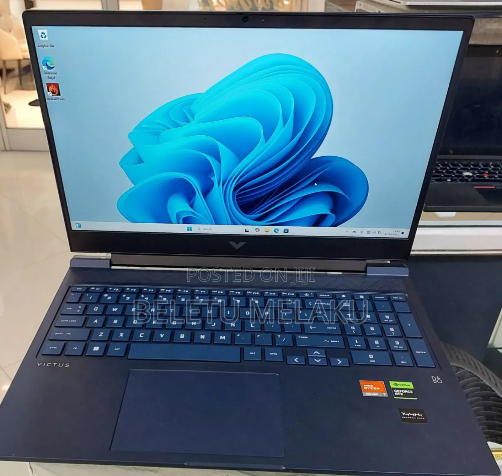 New Laptop HP Victus 16 16GB AMD Ryzen 7 SSD 1T