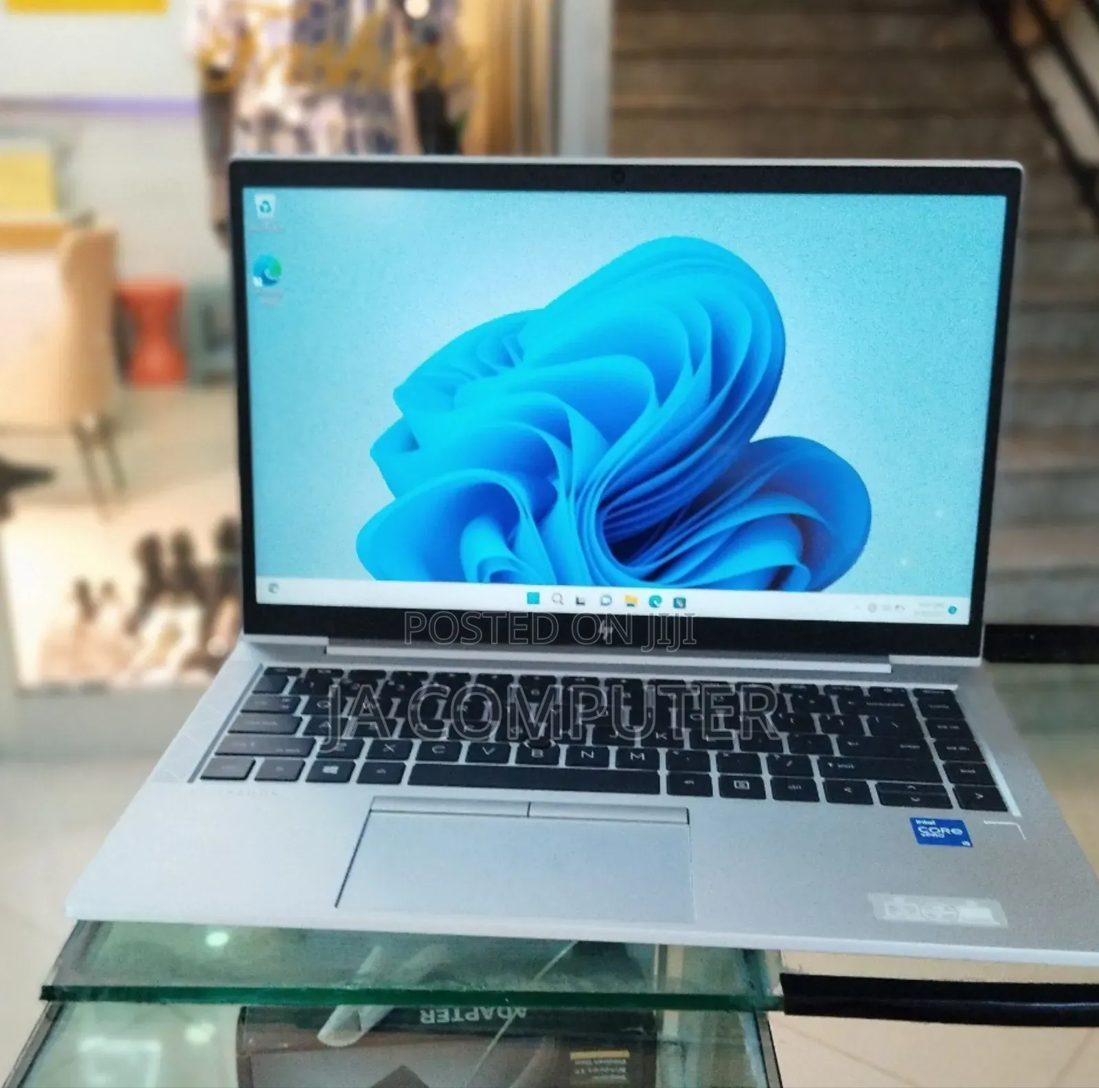 New Laptop HP EliteBook 840 G8 16GB Intel Core I5 SSD 512GB