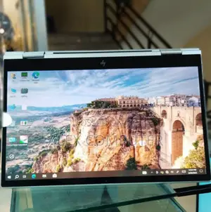 New Laptop HP EliteBook 830 G8 32GB Intel Core I7 SSD 512GB