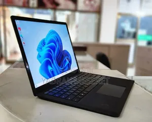 New Laptop Microsoft Surface 16GB Intel Core I7 SSD 512GB