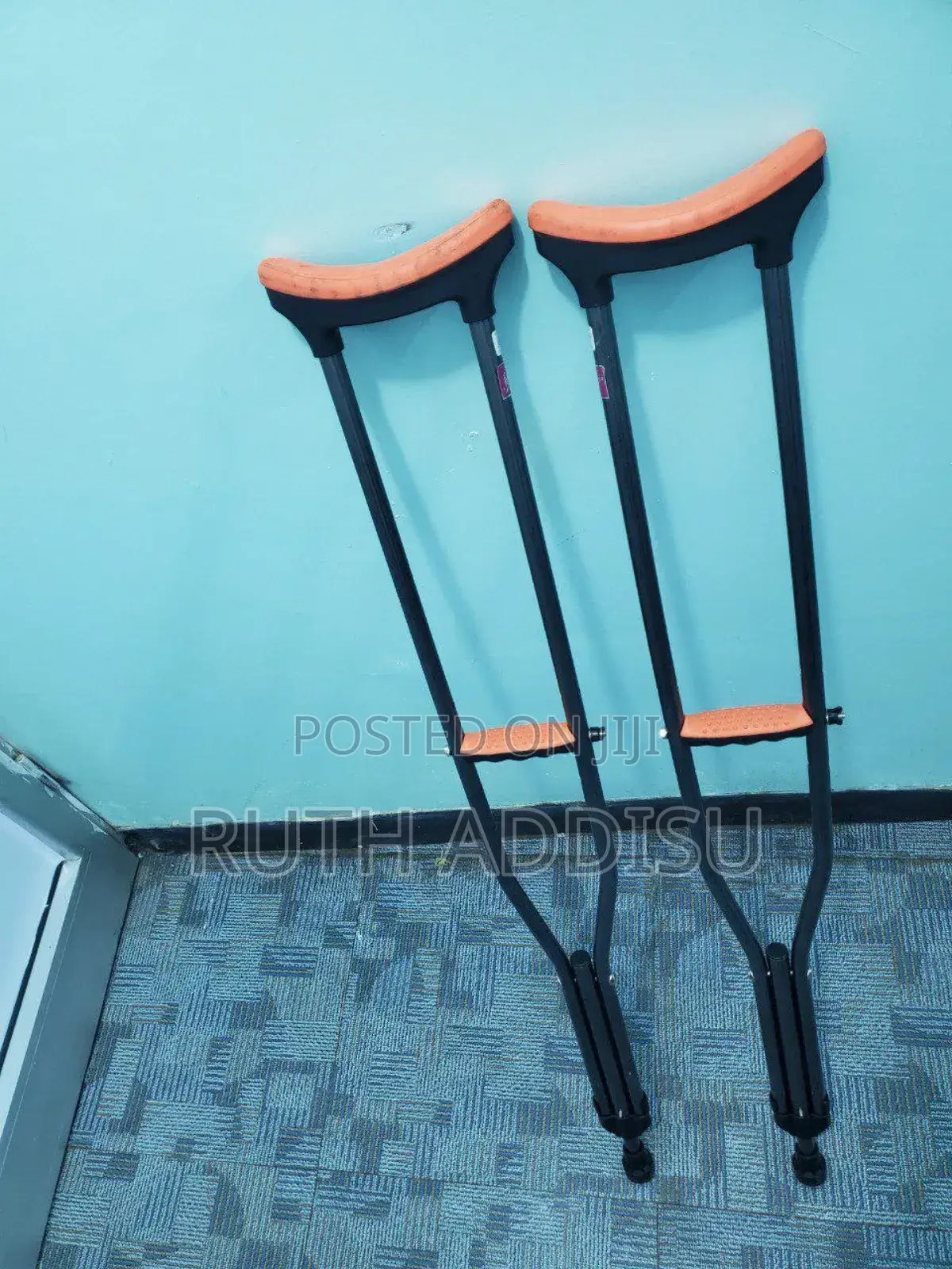 Axillary Crutches56crutches90crutches_axillary25crutches