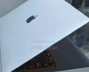 Laptop Apple MacBook Air 2020 8GB Intel Core I5 SSD 256GB