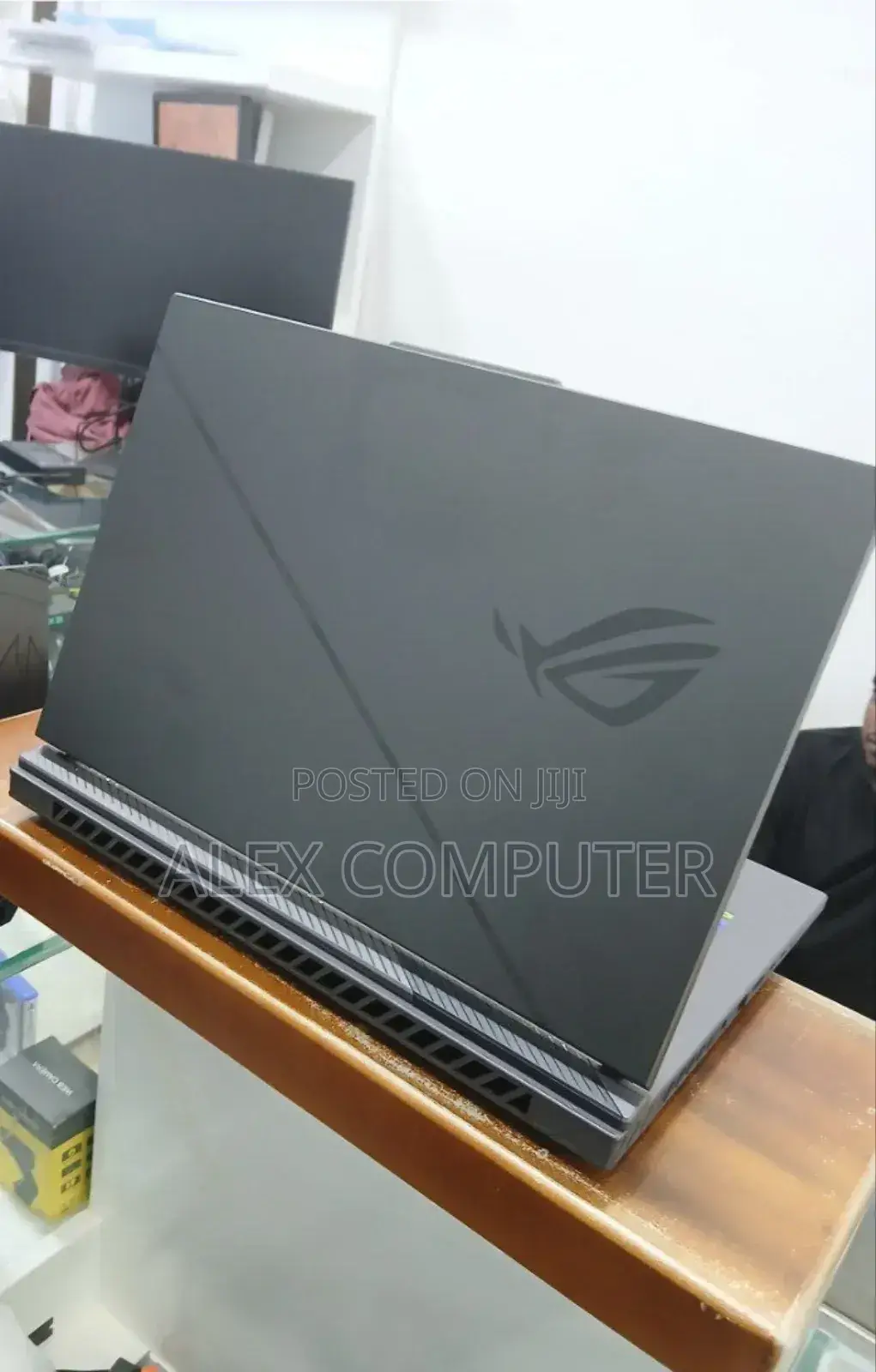 New Laptop Asus ROG Strix G15 32GB Intel Core I9 SSD 1T
