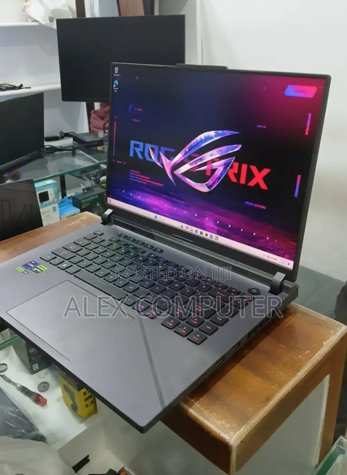 New Laptop Asus ROG Strix G15 32GB Intel Core I9 SSD 1T