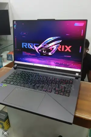 New Laptop Asus ROG Strix G15 32GB Intel Core I9 SSD 1T