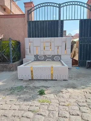 ዘመንኛ አልጋ ባለ ጋንች