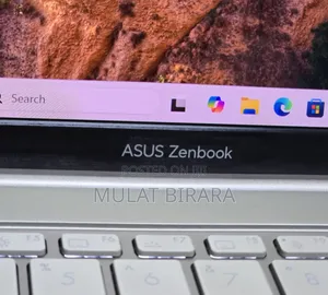 New Laptop Asus ZenBook 13 UX331UN 16GB Intel Core I9 SSD 512GB