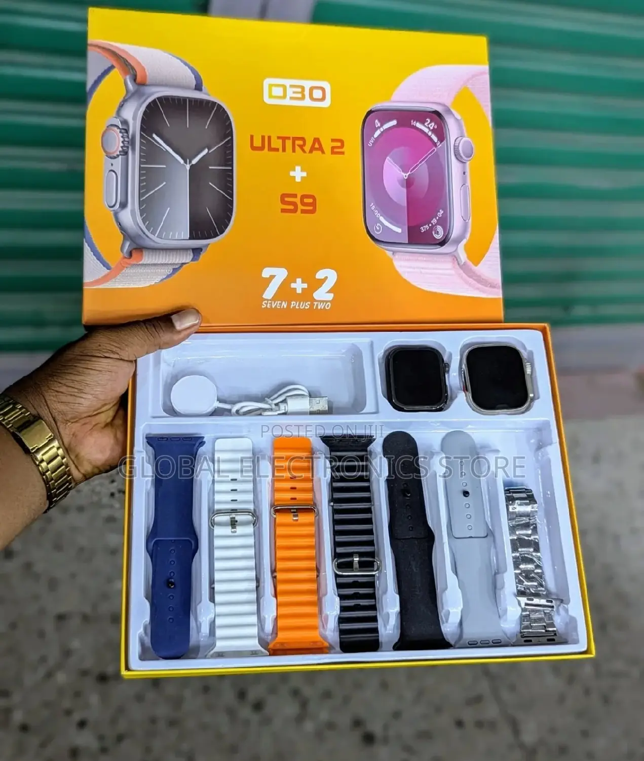 2 Smart Watch With and 7 Straps