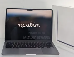 Photo - New Laptop Apple MacBook Air 2024 M3 13-Inch 16GB Apple M3 SSD 256GB