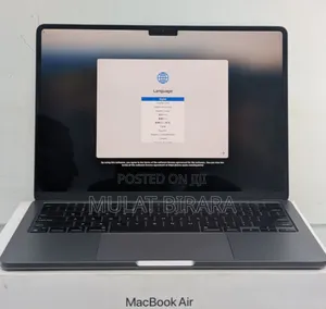 New Laptop Apple MacBook Air 2024 M3 13-Inch 16GB Apple M3 SSD 256GB