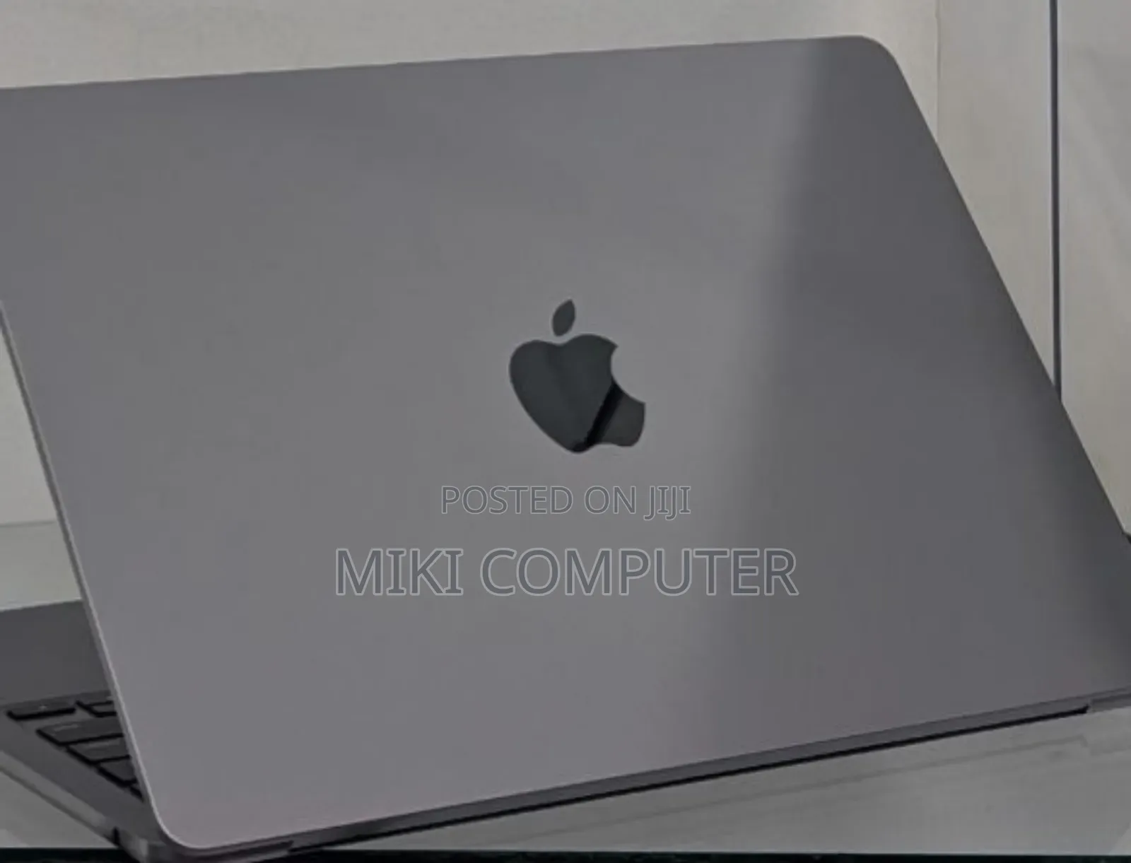 New Laptop Apple MacBook Pro 2024 M4 Pro 14-Inch 24GB Intel SSD 512GB