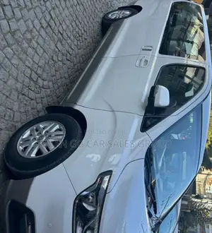 Hyundai H1 2021 White