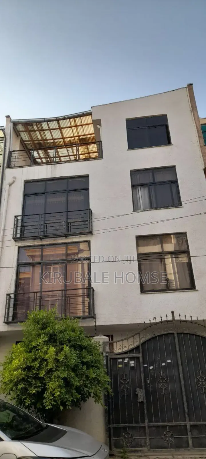 5bdrm Villa in Bole for sale