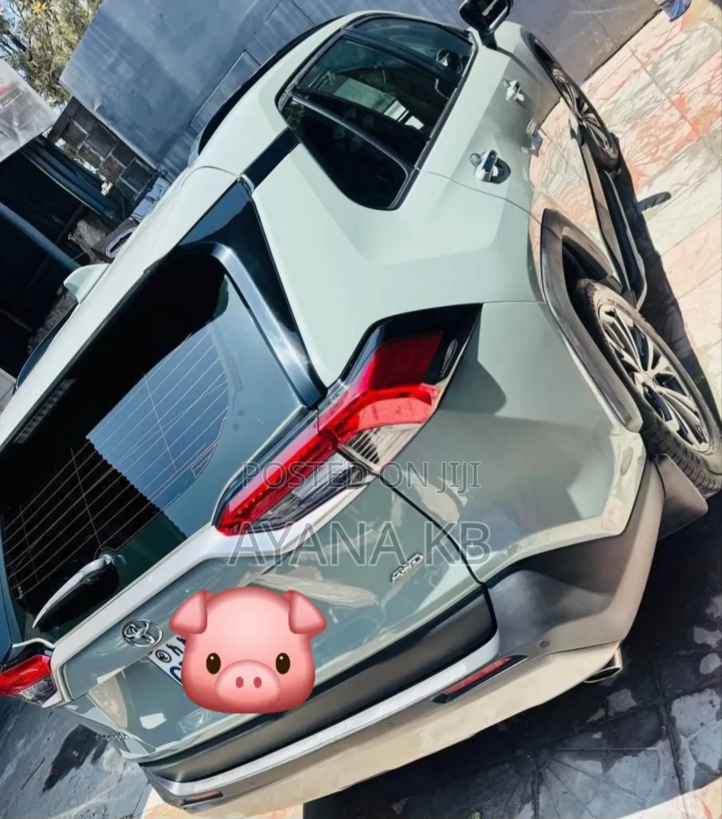 Toyota RAV4 2022 Green