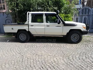 Toyota Land Cruiser 4.5 V8 TD 2018 White