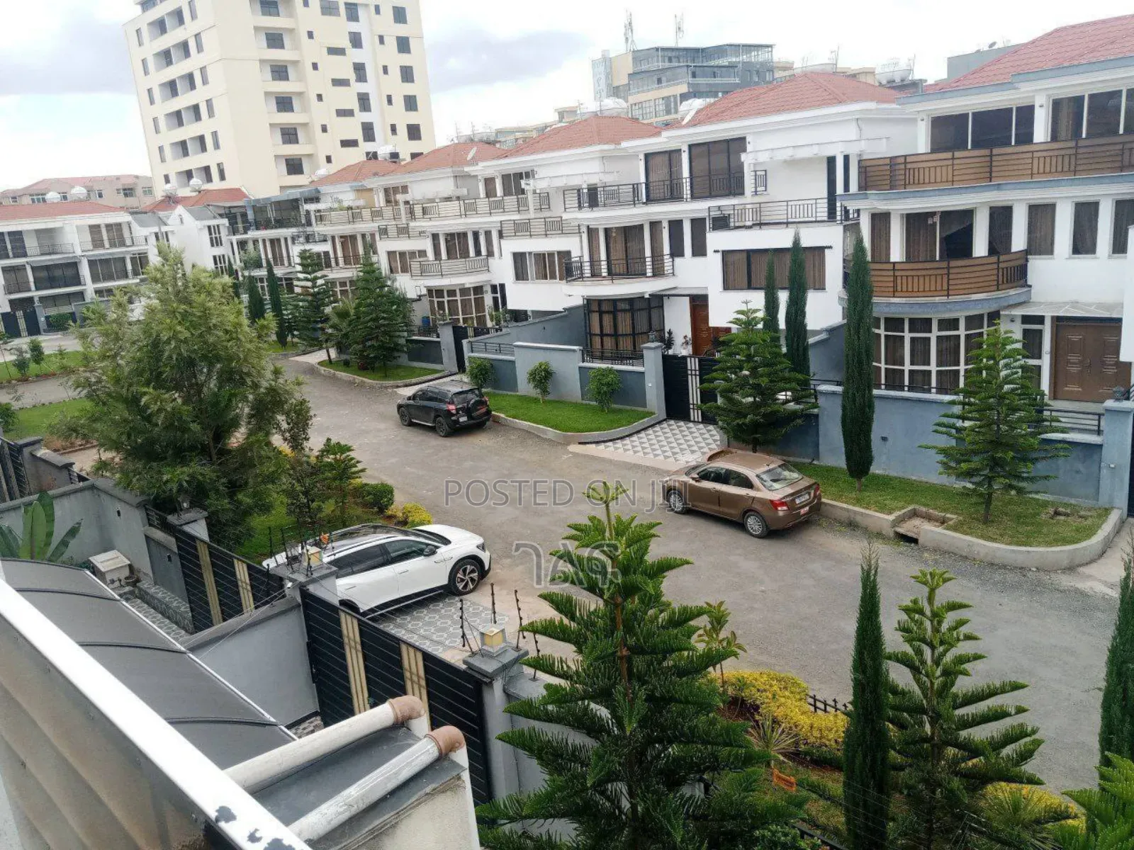 6bdrm House in አስቸኳይ ሽያጭ
Gh ሪልስቴት , Bole for sale