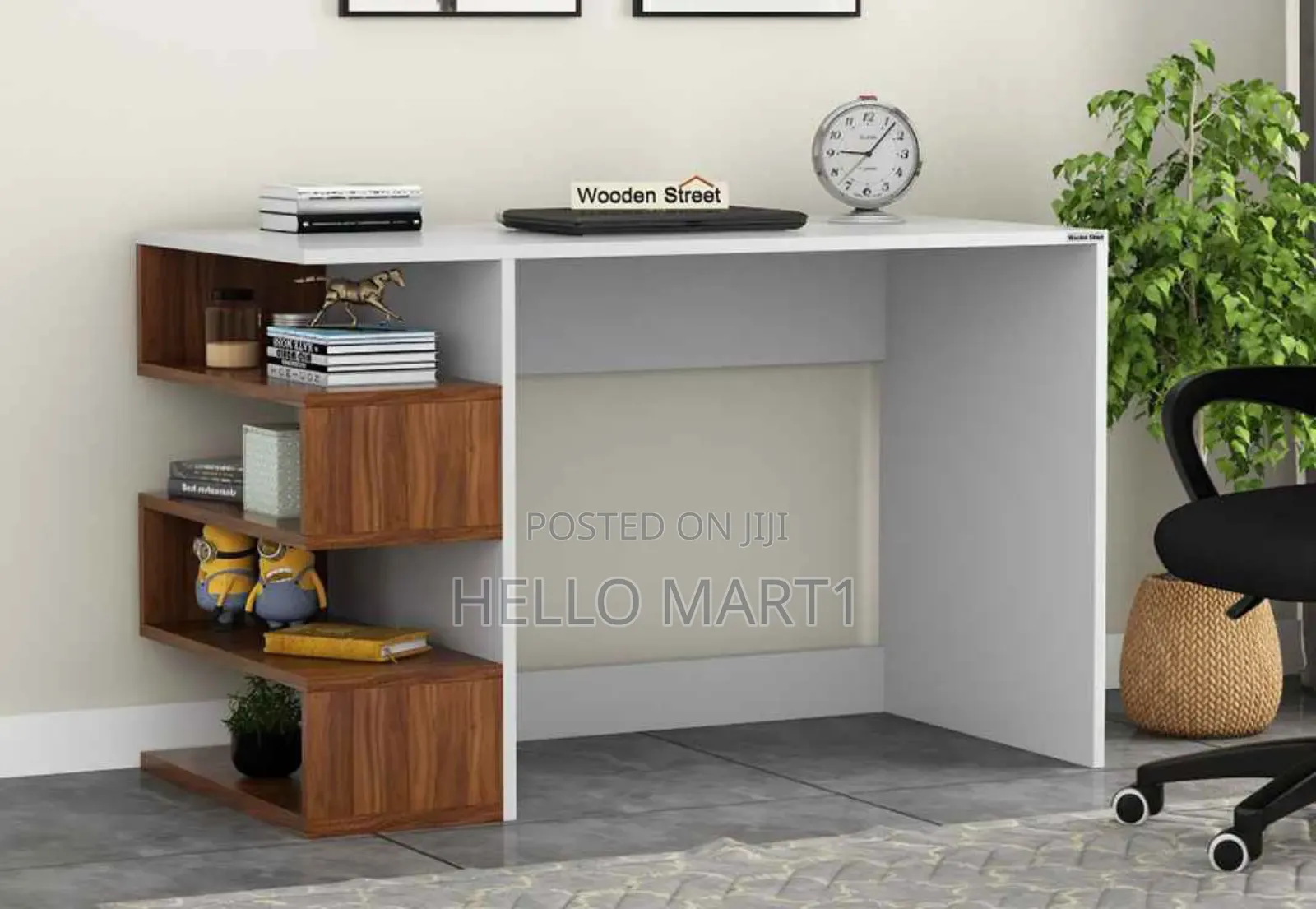 Readng Table Wih Shelf