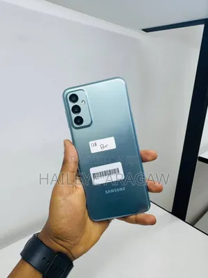 Photo - New Samsung Galaxy M23 5G 128 GB Green