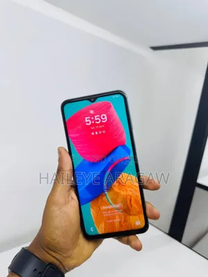 New Samsung Galaxy M33 5G 128 GB Blue