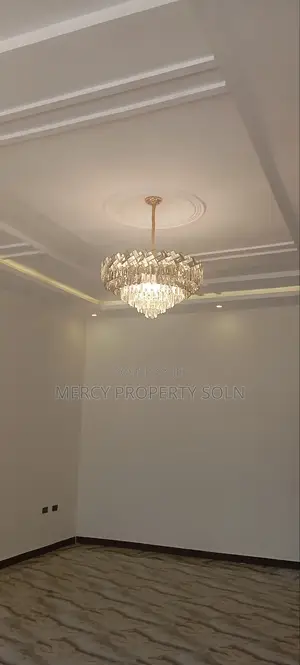 Furnished 6bdrm Villa in Bole for sale