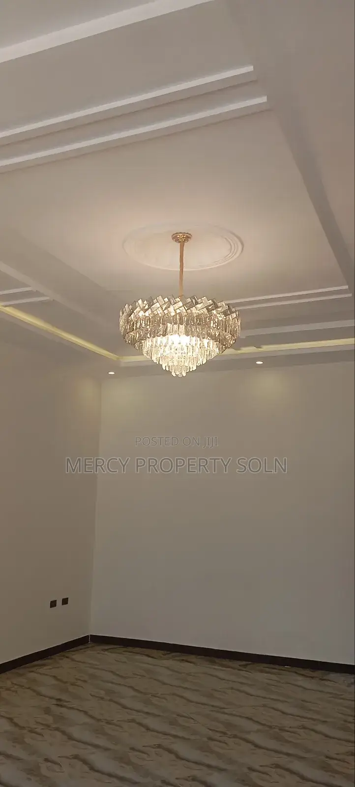 Furnished 6bdrm Villa in Bole for sale